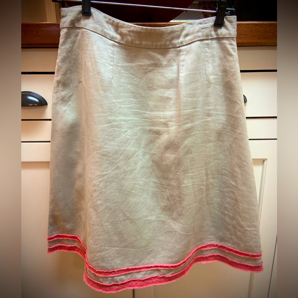 Boden size 4 US (8 UK) tan linen skirt with coral detail trim
